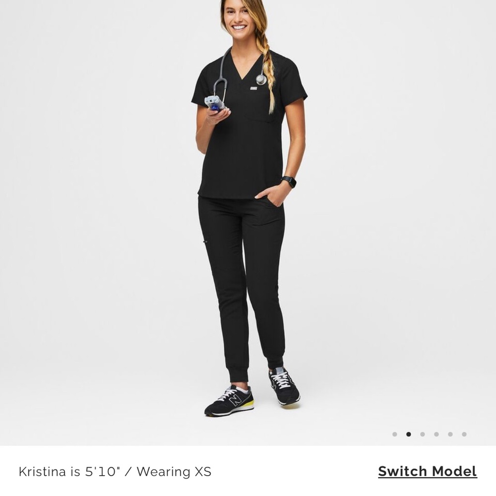 figs black scrub top